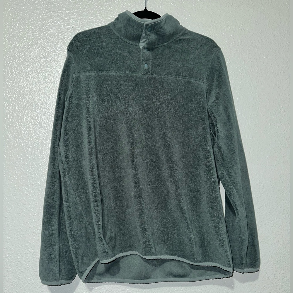 Women’s jacket. Size medium. Brand is 32 degrees.